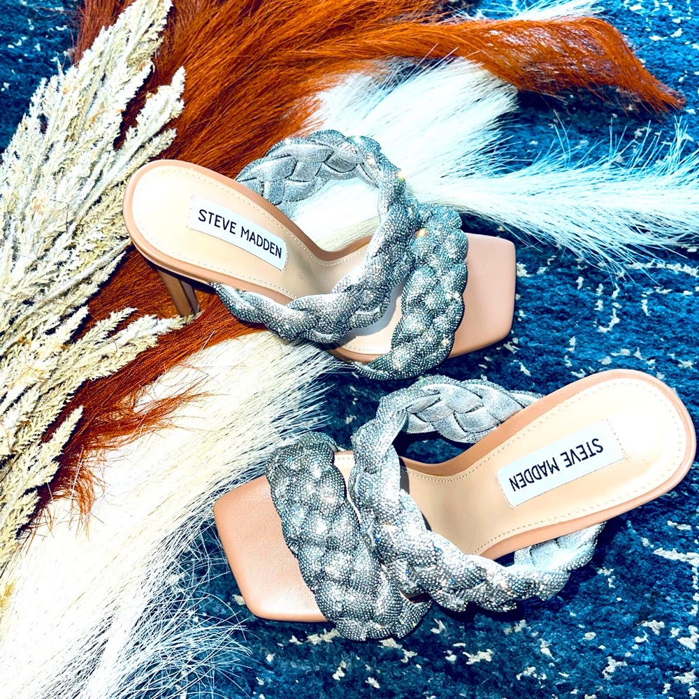 ALMOST NEW Steve Madden Beautiful Bling Heeled Sandals!